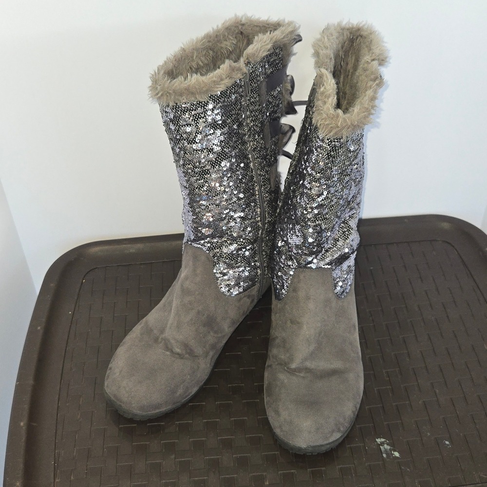 Joan Boyce Womens Grey Sequin Faux Fur Ribbon Winter Boots Size 10W Silver